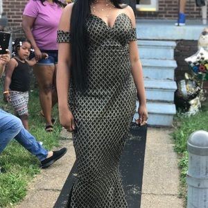 Gold strapless sequins dress